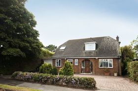 3 bedroom Property f...